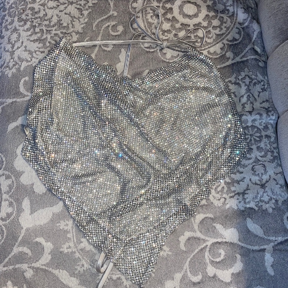 Diamond halter neck top
